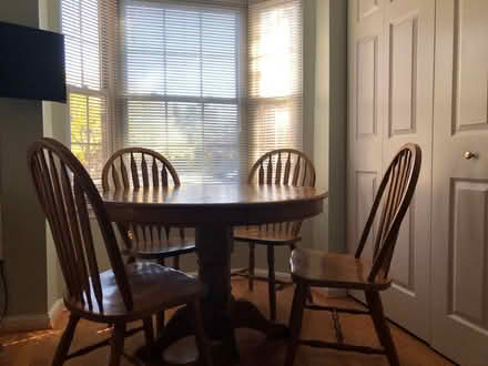 Photo of free 42” round kitchen table (Abingdon) #2