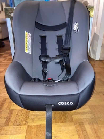 Photo of free Car seat for young child (Weybridge KT13) #3
