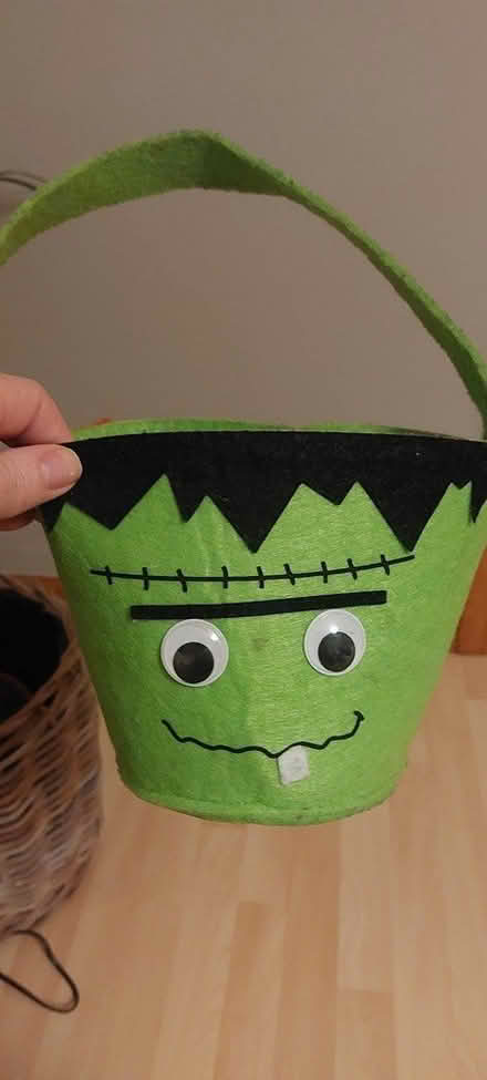 Photo of free Halloween trick or treat bag (Passage West) #1