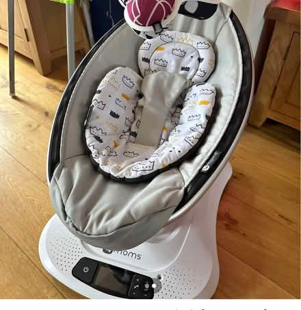 Photo of Baby rocker/swing (Winchester SO23) #1