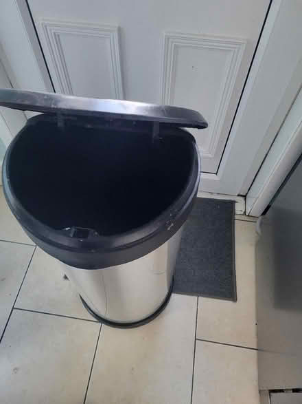 Photo of free Curver bin (B16 Edgbaston Birmingham) #3