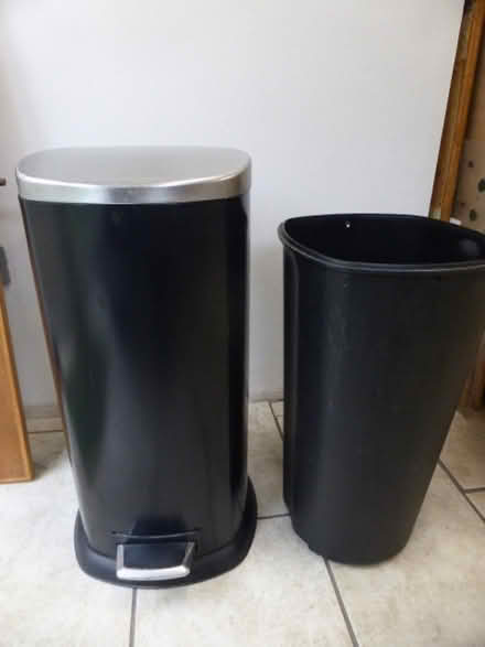 Photo of free 26 litre black pedal bin (Cople MK44) #2
