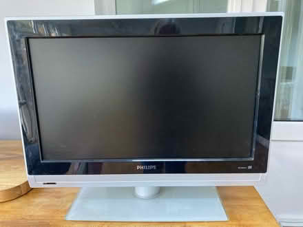 Photo of free 26 inch Flat screen TV (Whitton - TW2) #1