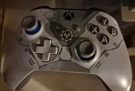 Photo of free Xbox controller (Hellingly) #1