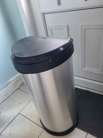Photo of free Curver bin (B16 Edgbaston Birmingham) #1