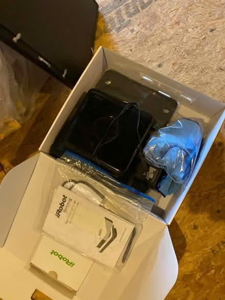 Photo of free iRobot Braava mopping robot (In the town of Ridgefield, Ct) #2