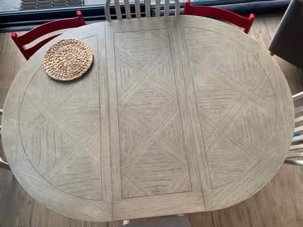 Photo of free Round dining table (Petts Wood BR5) #3