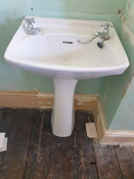 Photo of free Pedestal basin with taps and plug (Eastbourne BN21) #1