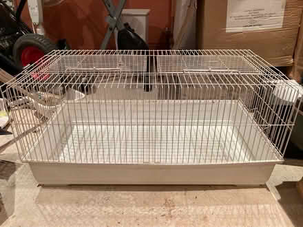 Photo of free Guinea pig/small mammal indoor cage (WA15 Altrincham) #1