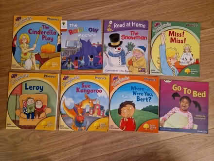 Photo of free Phonics books (RG31 Calcot) #1