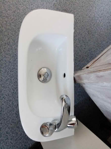 Photo of free Small wall-hung sink (Kelynack TR19) #1