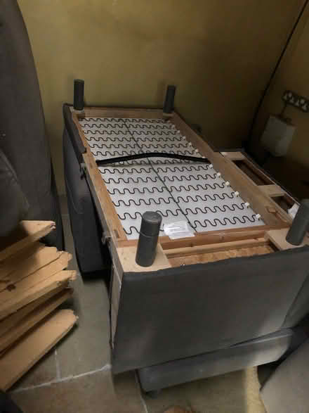 Photo of free Sofa (RH12) #2