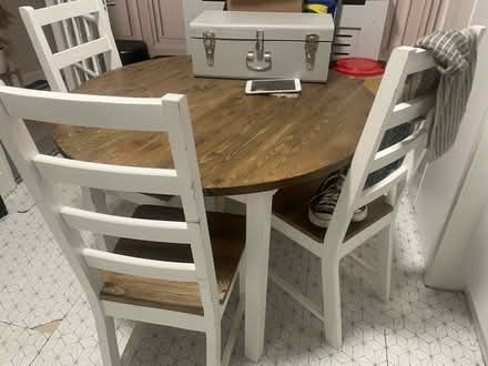 Photo of free Round table and 4 chairs (Camberwell, SE5) #1