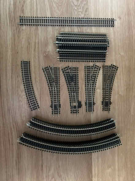 Photo of free 00 gauge model railway track (macclesfield SK10) #1