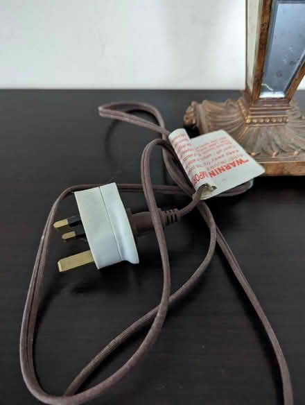 Photo of free Vintage lamp (SG8) #2
