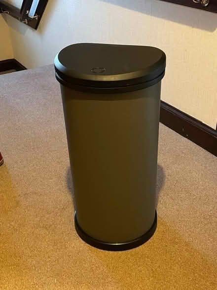 Photo of free Kitchen swing bin (Menstrie FK11) #4