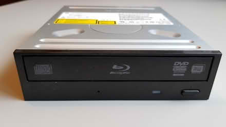 Photo of free DVD/BD/CD writer/reader (Apsley, Hemel Hempstead, HP3) #3