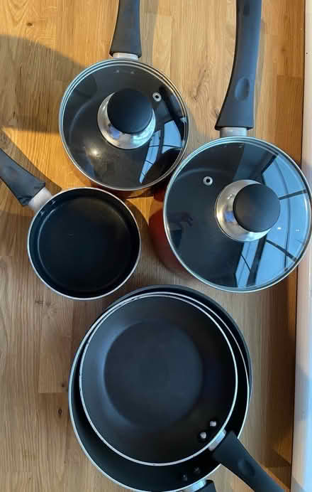 Photo of free Various pans (Lincoln (LN6)) #2