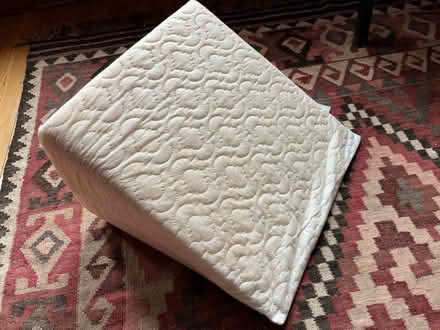 Photo of free Wedge pillow (Chipping Barnet EN5) #2