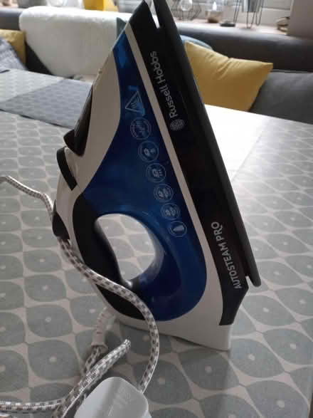 Photo of free Steam Iron (CT8) #3