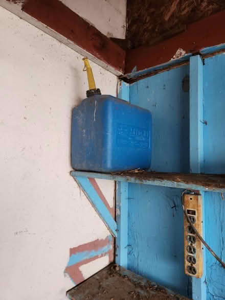 Photo of free Gas can (Garfield) #1