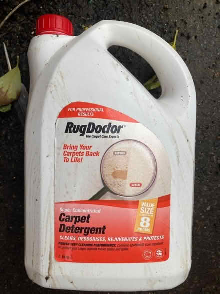Photo of free Carpet cleaner liquid (Sunninghill SL5) #1