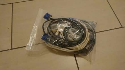 Photo of free Bag of mixed electronic cables and connectors (Corstorphine EH12) #2