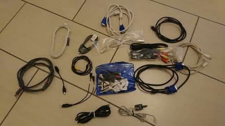 Photo of free Bag of mixed electronic cables and connectors (Corstorphine EH12) #1