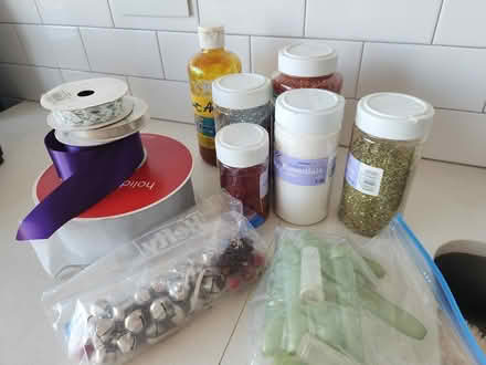 Photo of free drop 830am Friday. Crafts/Misc (Uptown) #3