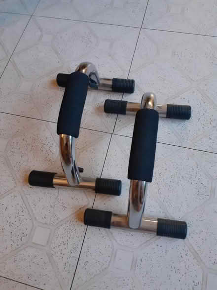 Photo of free Press up bars (N17/N18 border) #1