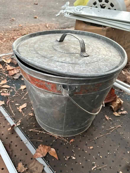 Photo of free Tin bucket and container (412 Ingleside Ave. Tallahasse.) #1