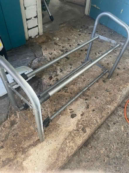 Photo of free Extendable shoe rack (Dagnall HP4) #1
