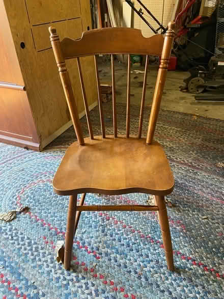 Photo of free Chairs (21044) #2