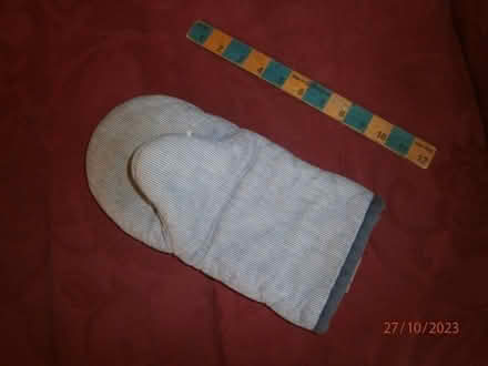 Photo of free John Lewis Oven Mitt (Denham UB9) #1