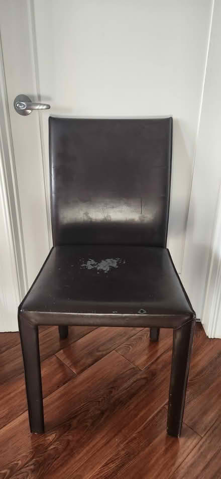Photo of free 4x brown dining chairs used - fair (Uptown, Chicago) #1