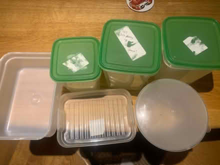 Photo of free 6 plastic containers. 4 with lids (Liberton EH16) #2