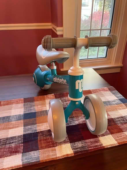 Photo of free Allobebe Toddler Bike (Hawthorne and Pleasant) #2