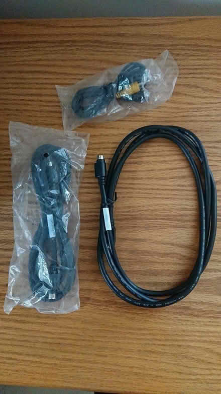 Photo of free S-Video 4-pin mini-DIN cables (Central Hitchin, SG5) #1