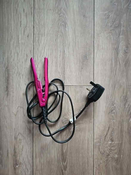 Photo of free Travel babyliss hair straighteners (Mayfield NE23) #1