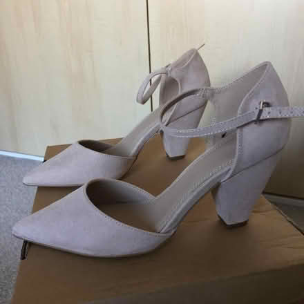 Photo of free New Boxed - Size 5 Natural/Beige Shoes (Whiston Lane Ends L35) #3