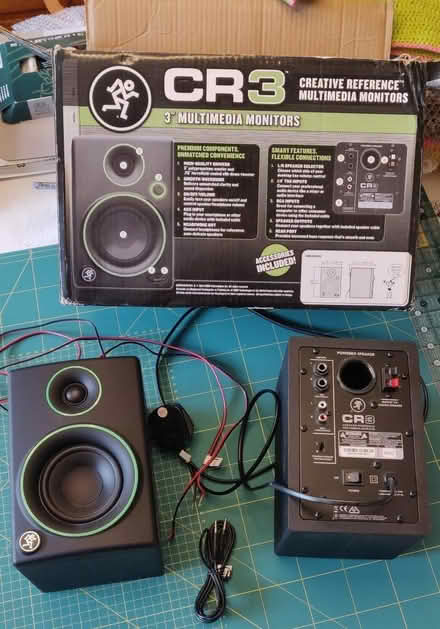 Photo of free Speakers for PC or whatever, needs fixing (Lower Earley RG6) #1