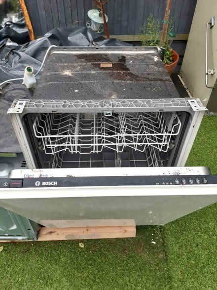Photo of free Bosch dishwasher (Dalston E8) #1