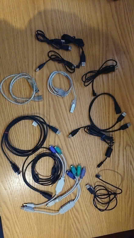 Photo of free Miscellaneous USB adaptors (Central Hitchin, SG5) #1