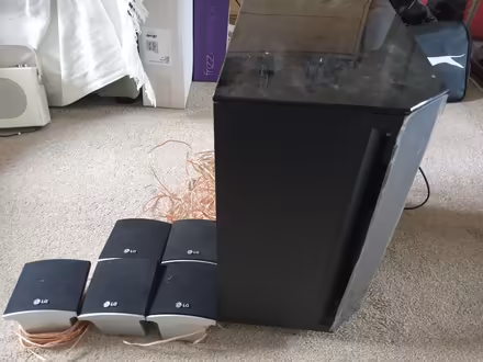 Photo of free LG surround sound system (WN8) #1