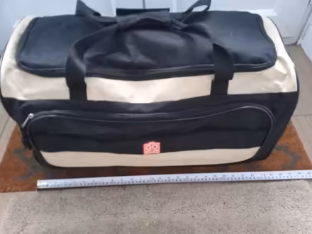 Photo of free Travel holdall (WN8) #1