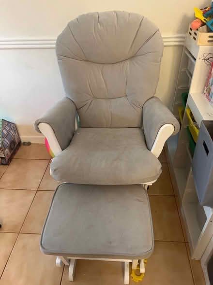 Photo of free Rocking chair and ottoman (Sunrise) #1