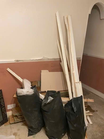 Photo of free Floorboard and rubble (ME5 Chatham) #1