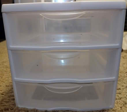 Photo of free Small desktop organizer (Virginia Manor) #1