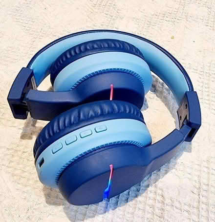Photo of free iClever Bluetooth Headset (Chilwell NG9) #4