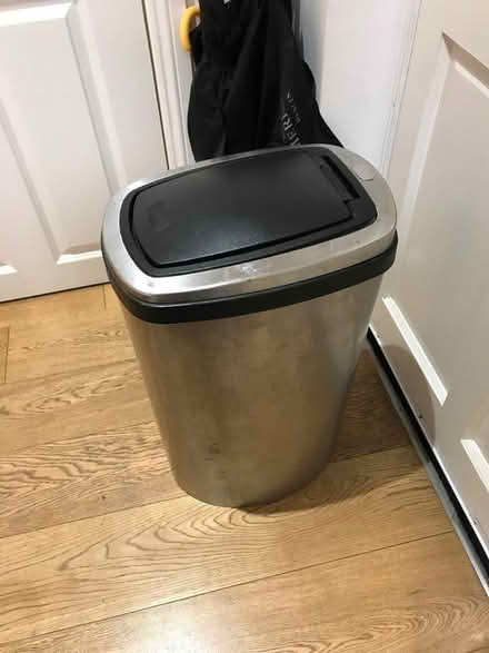 Photo of free Kitchen bin (Richmond TW10) #2